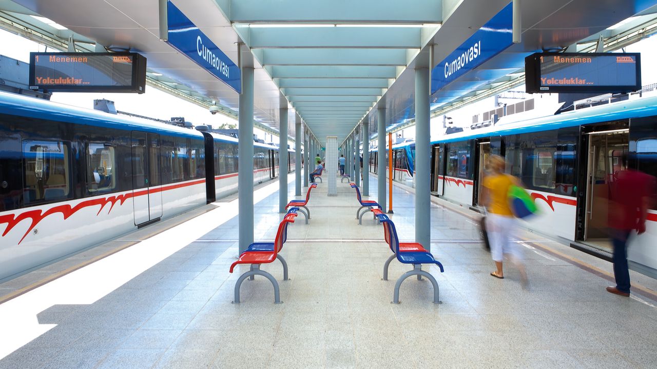 İzmir’de 29 Ekim’de toplu ulaşım ücretsiz ve indirimli