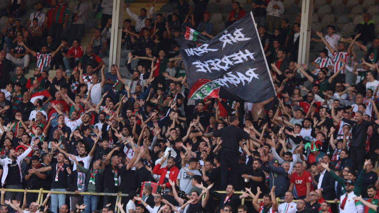 Karşıyaka’da kuruluş yıldönümü gururu