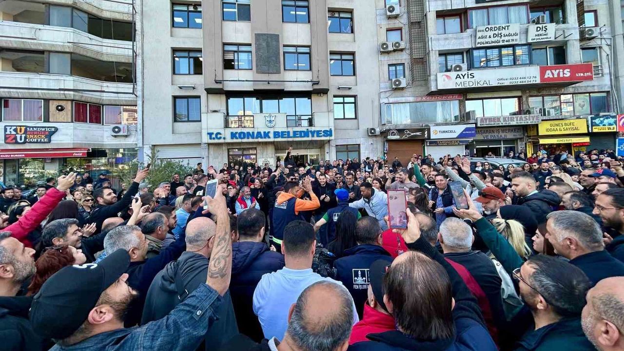 Konak'ta istifalar devam ediyor