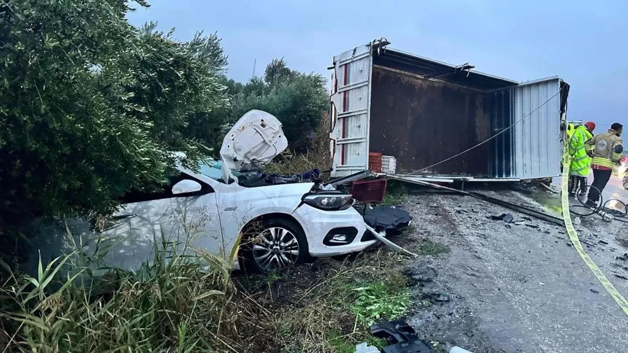 Alaşehir'de trafik kazası: 2 ölü, 3 yaralı!
