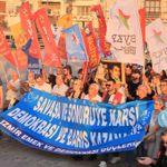 'Savaş politikalarıyla yoksulluk arasında derin bir bağ vardır'