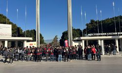 İzmir'de gösteri gerginliği... Vali, 'İzin yok' İl başkanı 'yürüyeceğiz'