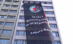 Ankara Barosu binasına dev pankart asıldı