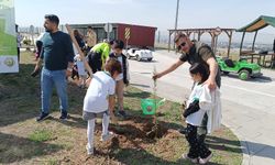 Batman’da 100 öğrenci 116 adet fidan dikti