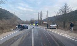 Bartın’da feci kaza... 2 araç hurdaya döndü