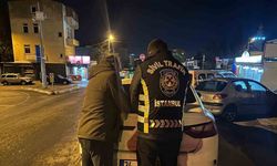 Maltepe’de taksi ve minibüs şoföründen peş peşe ihlal kamerada