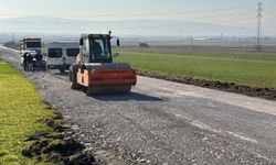 Başkan Akın Gönen’in yol sorununu çözdü