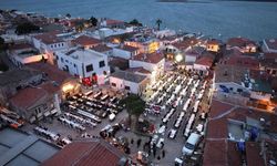 Ayvalık’ta binlerce vatandaş birlikte iftar açtı