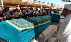 Ağabeyi tarafından öldüren şahıs ile kanserden ölen babası toprağa verildi