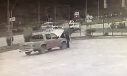 Amasya’da iki otomobil kavşakta çarpıştı: Kaza anı kamerada
