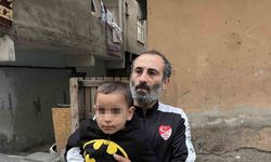 Bağcılar’da otomobil çarptığı çocuk yaralandı: O anlar kamerada