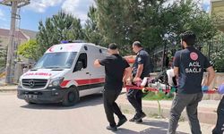 Bacağı demire saplanan çocuğu itfaiye kurtardı