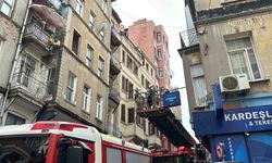 Beyoğlu’nda korkutan baca yangını