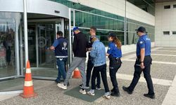 Çaldıkları plakayı başka araca takıp kaçtılar, Sakarya’da yakalandılar