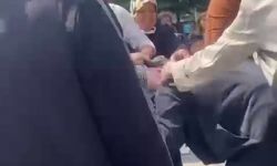 Çocukların okuma bayramında veliler böyle kavga etti