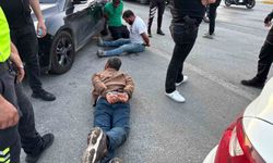 Durdurulan araçtaki şahıslar polise saldırdı: 2 yaralı, 3 gözaltı