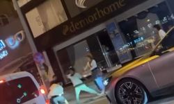 Gençler caddeyi boks ringine çevirdi, yumruklar havada uçuştu