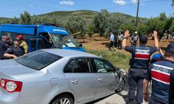 Hatalı sollama yapan otomobil jandarma ekibiyle çarpıştı: 1 ölü 2 yaralı