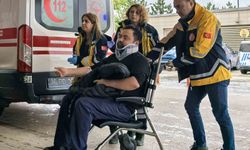 İnegöl’de yağışta kayan otomobil kamyona çarptı: 1 yaralı
