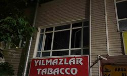 İş yerinde unutulup kapı üstüne kilitlenince çareyi camda aradı, düşerek ağır yaralandı