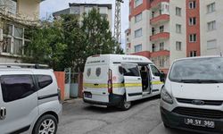 Tartıştığı babasını bıçakla katletti