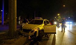 Kazada yaralanan kişiyi hayatta tutmak için dakikalarca kalp masajı yapıp zamanla yarıştılar