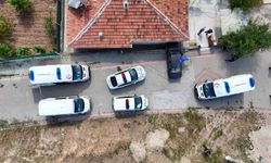 Kırıkkale’de otomobil eve çarptı: Kalp krizi geçiren sürücü hayatını kaybetti