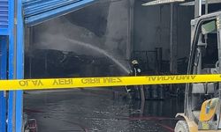 Kocaeli’de boya fabrikasında çıkan yangın kontrol altına alındı