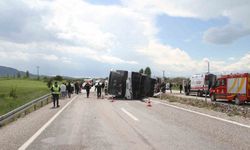 Konya’da yolcu otobüsü devrildi: 13 yaralı
