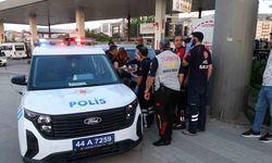 Malatya’da otobüste tartışan 2 kadın indikleri durakta birbirlerini bıçakla yaraladı