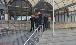 Minareden intihar girişimini polis engelledi