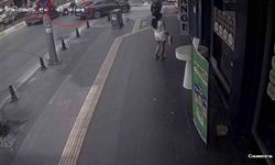 Motosiklete çarpan otomobil sürücüsü durmayıp uzaklaştı