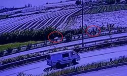 Motosikletlerin çarpıştığı kaza kamerada