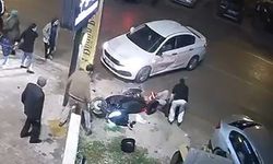Otomobille motosikletin çarpıştığı kaza kamerada