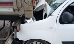 Samsun’da hafif ticari araç tıra çarptı: 1 yaralı