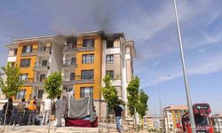 Şanlıurfa’da 5 katlı binada yangın
