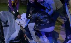 Virajı alamayan motosiklet kaldırıma çarptı: 2 yaralı