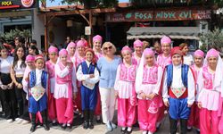 Foça’da 19 Mayıs coşkusu denizden karaya taştı