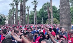 İzmir'de eylemler 3. gününde... 80 bin TL isteyen işçiye ve Başkan Tugay'a tepkiler