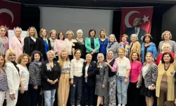 İzmir Kadın Kuruluşları Birliği’nde bayrak değişimi