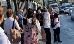 İzmir’de 23 bin işçi greve çıktı: Duraklarda uzun kuyruklar oluştu