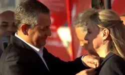 İzmir'de CHP mitingi... Seda Kaya Ösen CHP'ye katıldı... Millietvekili sayısı 13 oldu