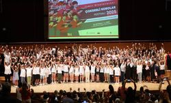 İzmir'de Çoksesli Korolar Festivali 3 bin koristle sona erdi