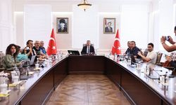 İzmir’de yangın önlemi: Ormanlara giriş yasaklandı!... 12 helikopter nöbette...