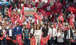 Karşıyaka’da omuz omuza 19 Mayıs yürüyüşü