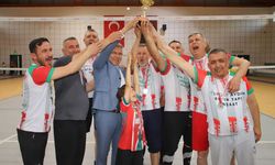 Voleybol turnuvasının şampiyonu belli oldu