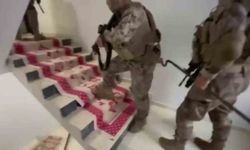 Adana’da çelik yelek ve silahlar ele geçirildi
