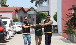 Adli kontrolle serbest kalmıştı, yeni görüntüleri çıktı: Yaşlı adamı da sopayla dövmüş
