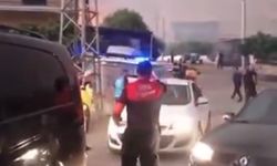 Aliağa’daki yangın Foça’ya doğru genişledi, bazı evler tahliye edildi