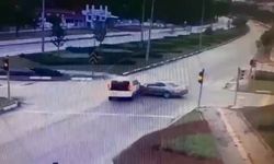 Amasya’da ticari araç ile otomobil çarpıştı: 5 yaralı